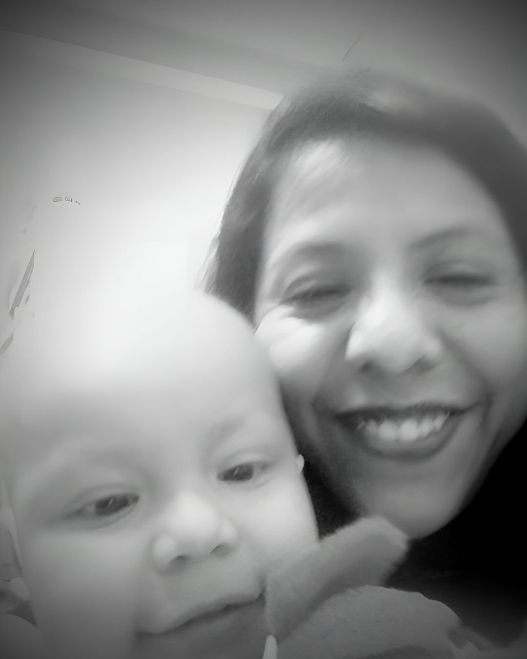 Dra. Chilaca con paciente pediátrico